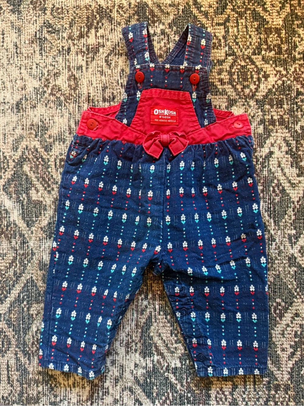 Vintage Oshkosh girls size 6-9 mo overalls with AOP of flowers and hearts